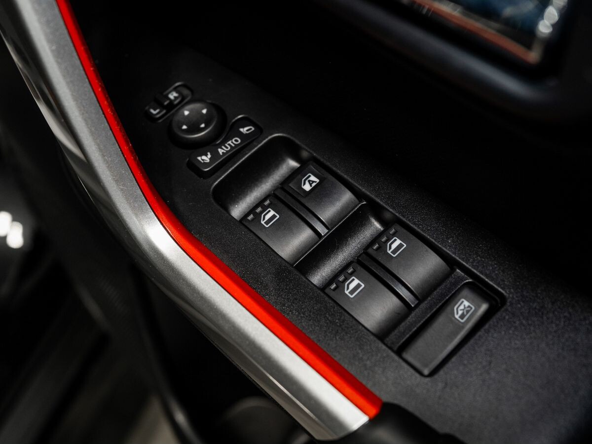 Daihatsu Rocky 2021 - фото автомобиля