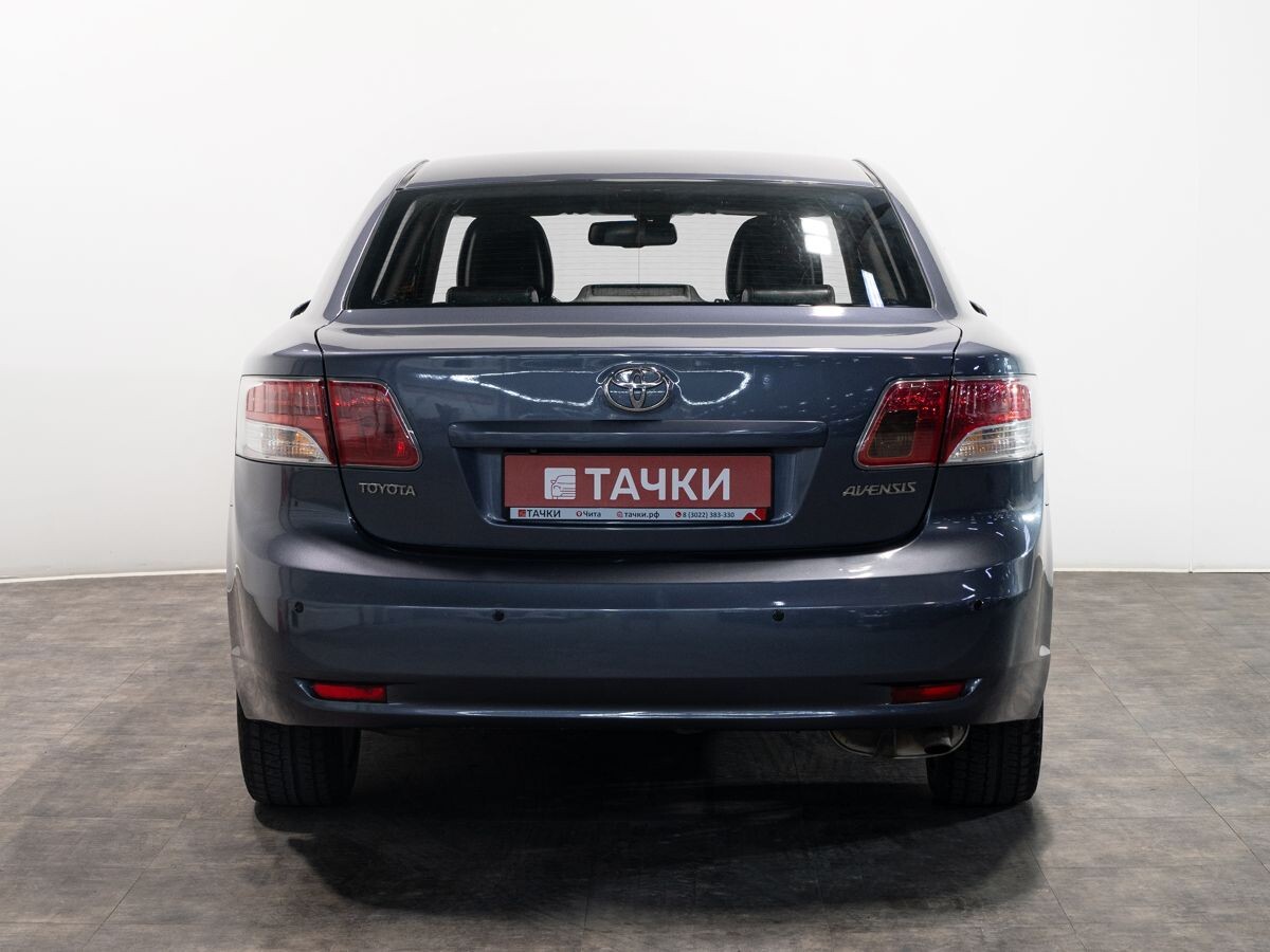 Toyota Avensis 2011 - фото автомобиля