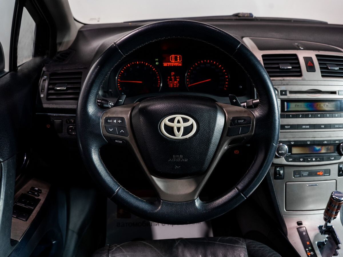 Toyota Avensis 2011 - фото автомобиля