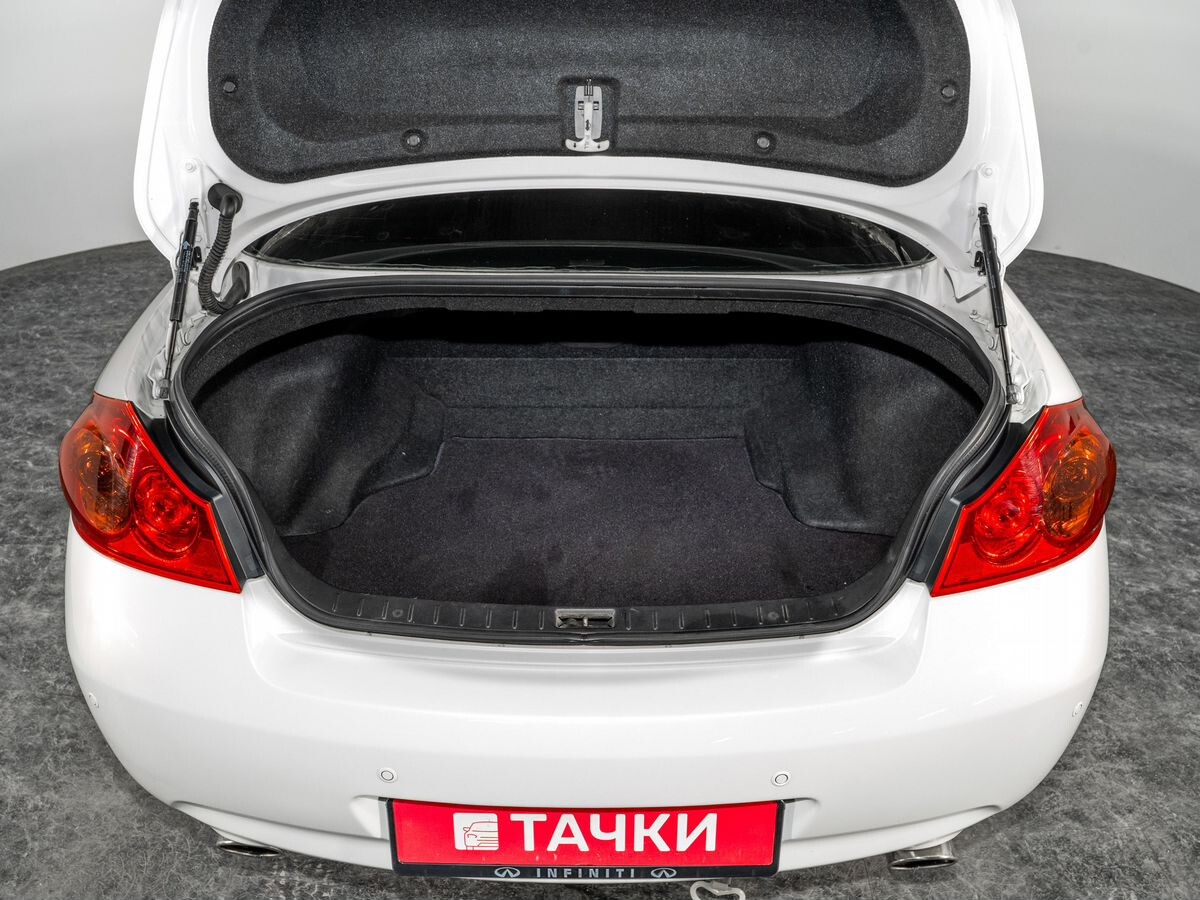 Infiniti G 2010 - фото автомобиля