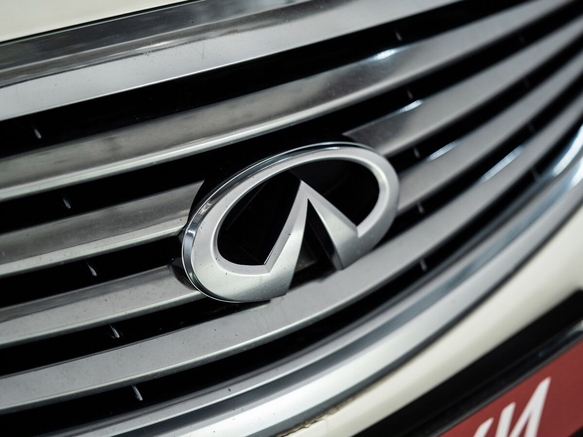 Infiniti G 2010 - фото автомобиля