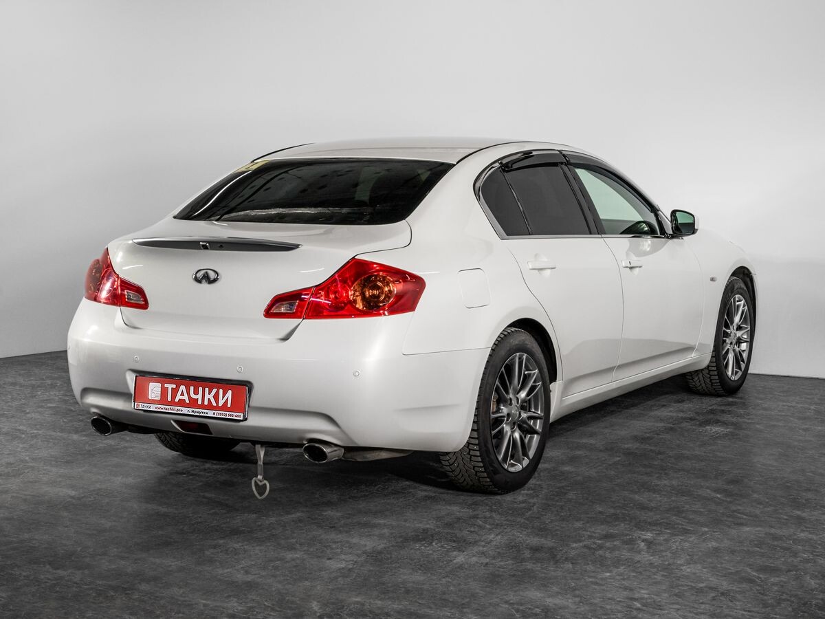 Infiniti G 2010 - фото автомобиля
