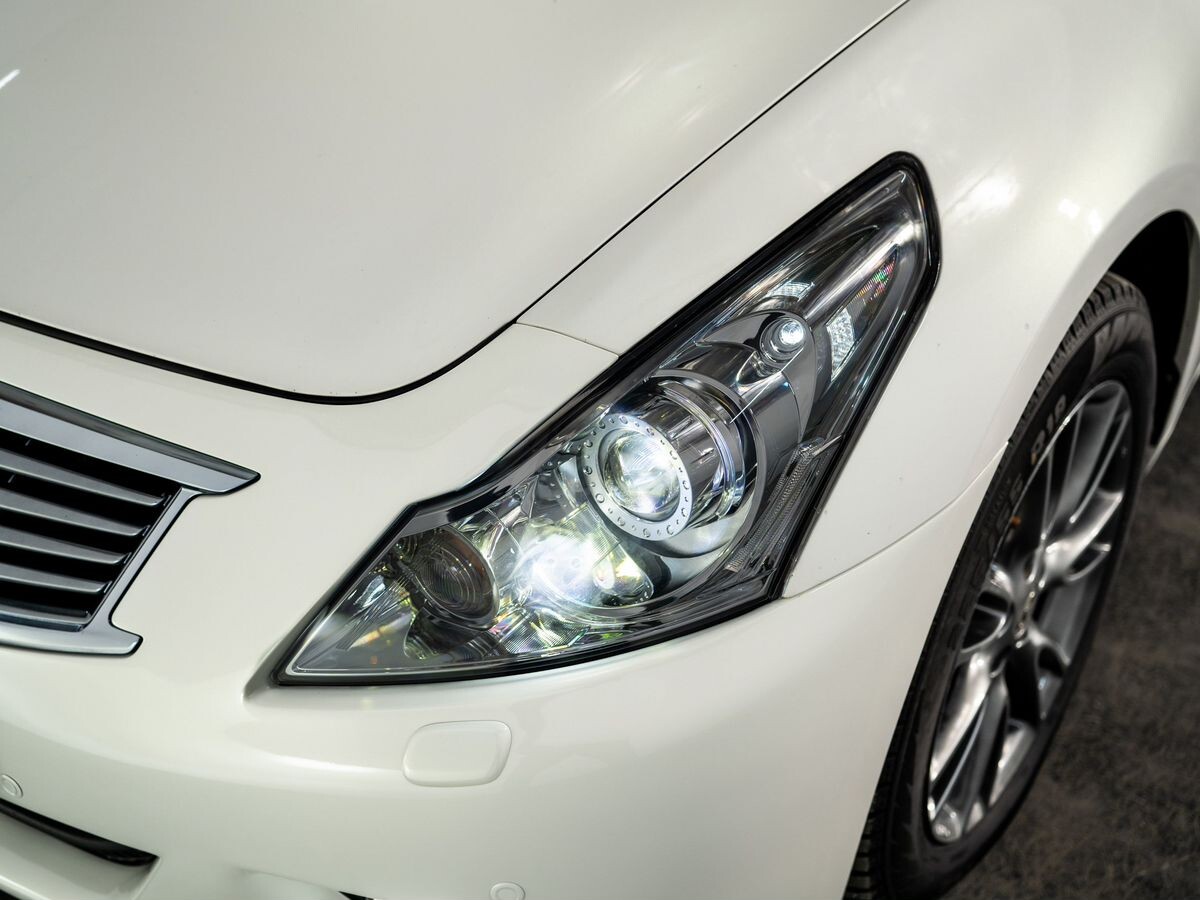 Infiniti G 2010 - фото автомобиля