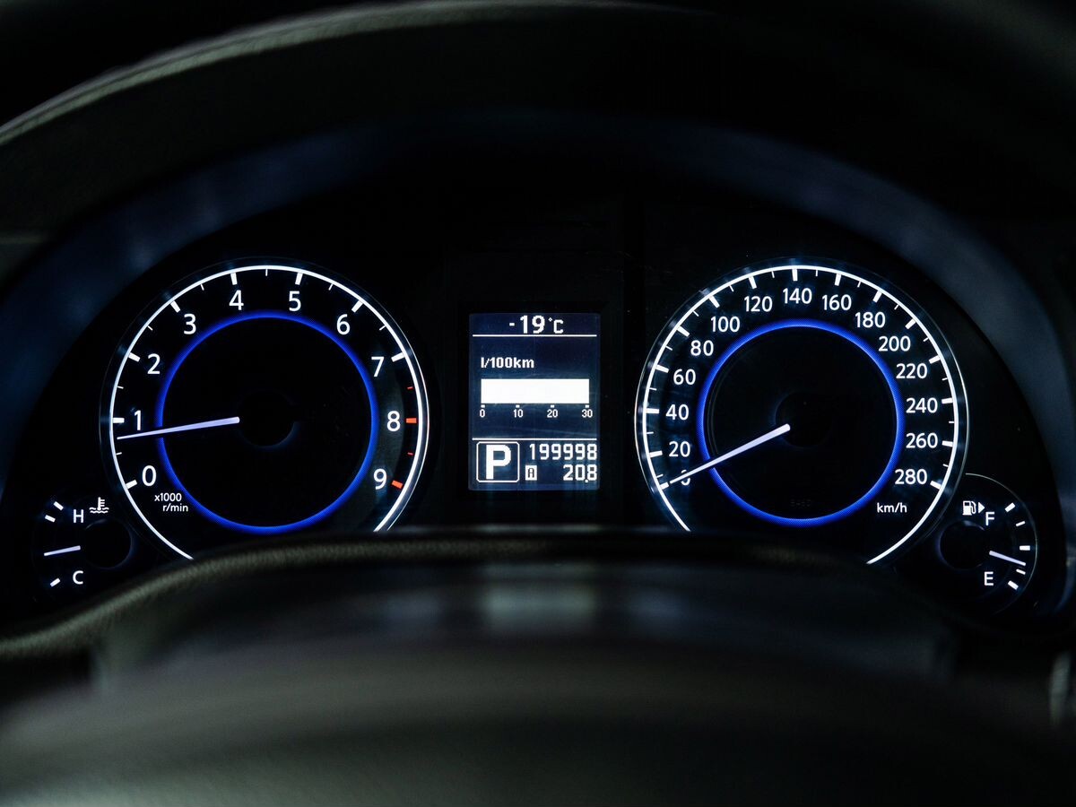 Infiniti G 2010 - фото автомобиля