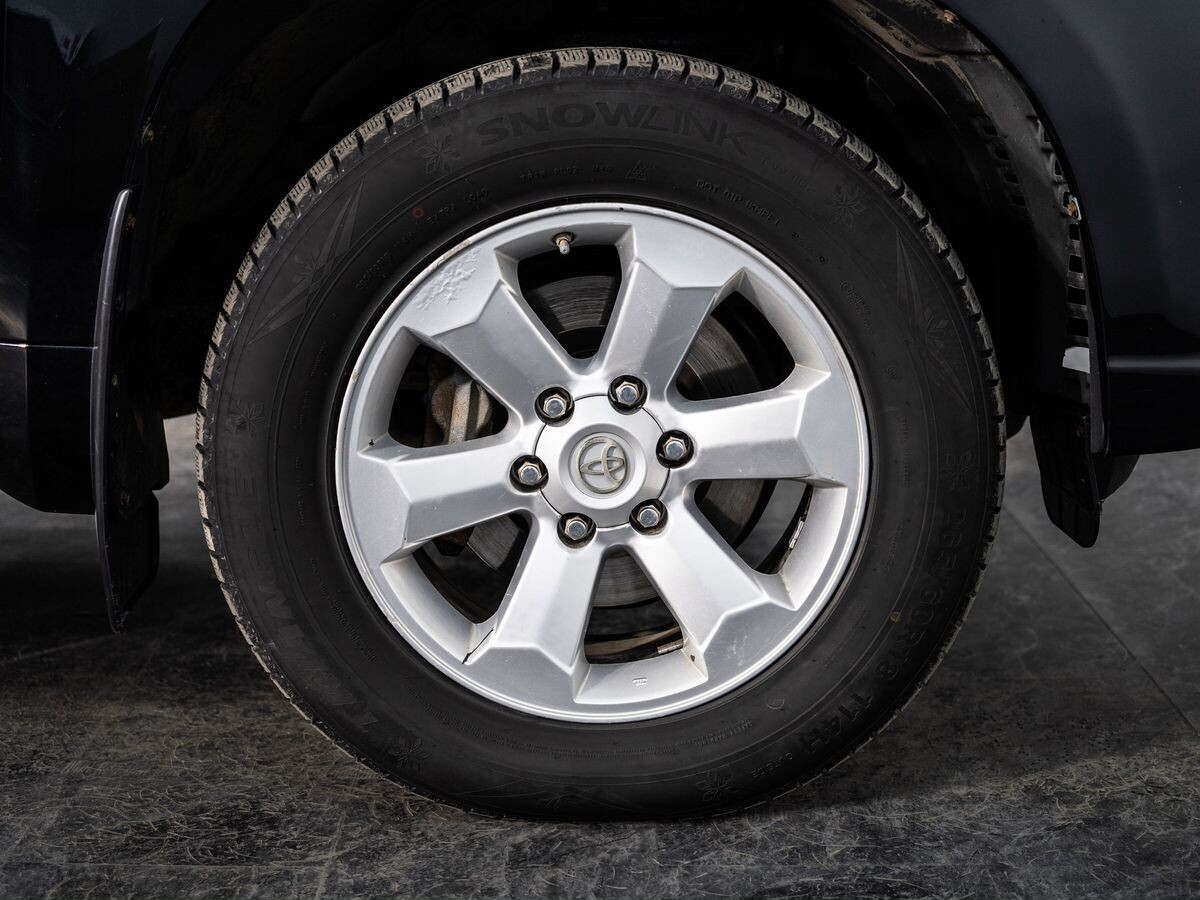 Toyota Land Cruiser Prado 2014 - фото автомобиля