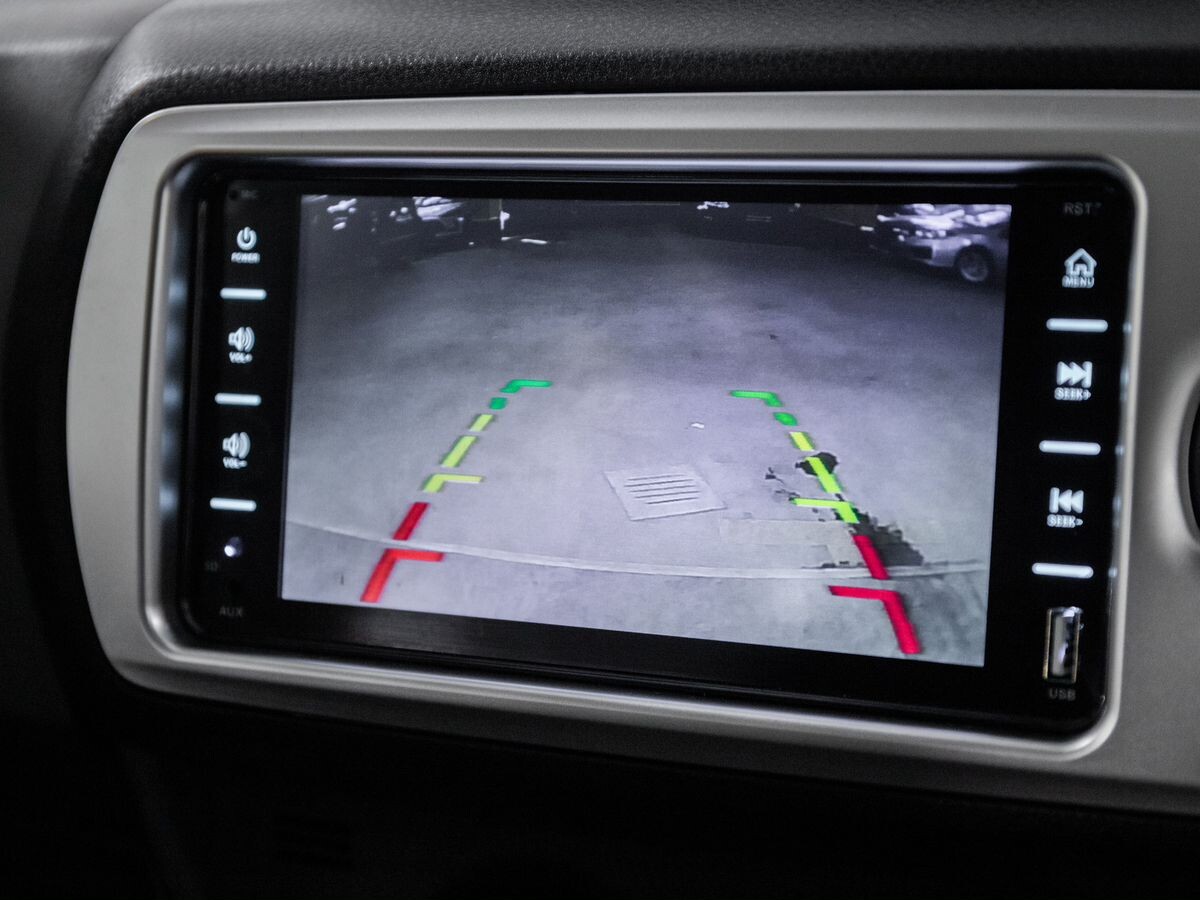 Toyota Vitz 2016 - фото автомобиля