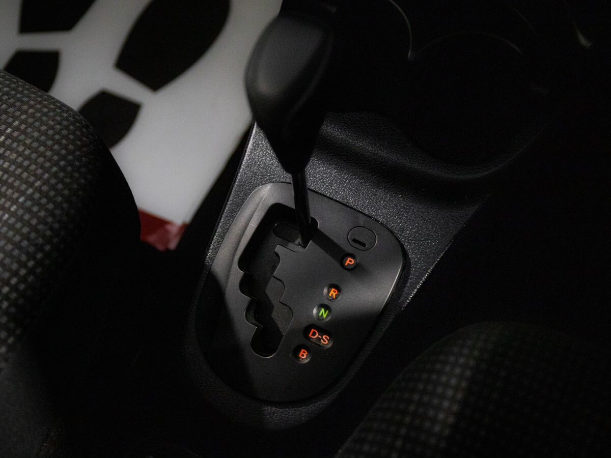 Toyota Vitz 2016 - фото автомобиля