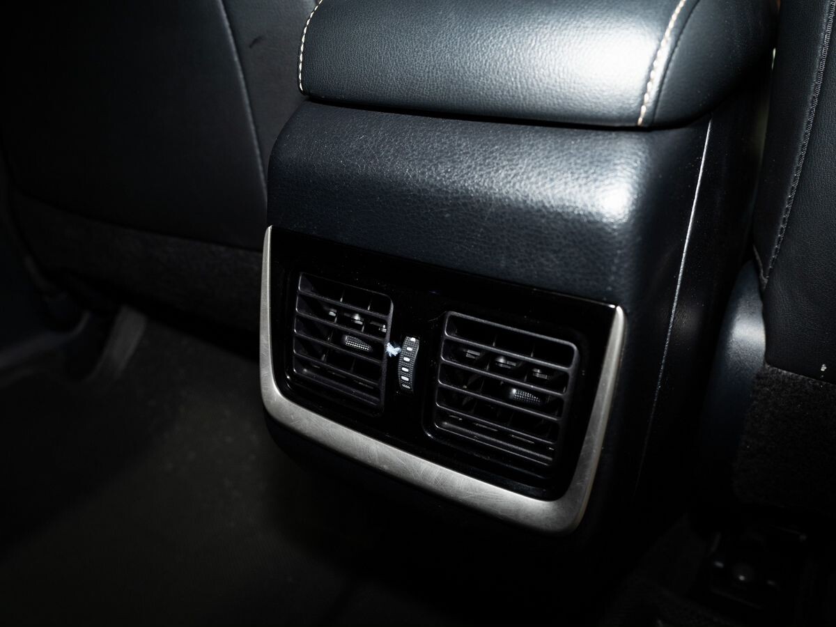 Toyota Harrier 2017 - фото автомобиля