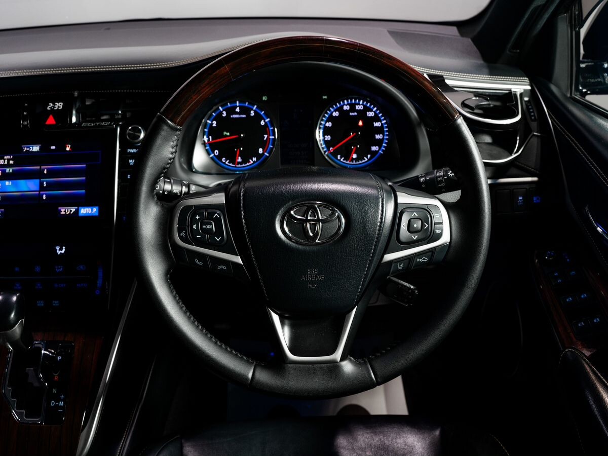 Toyota Harrier 2017 - фото автомобиля