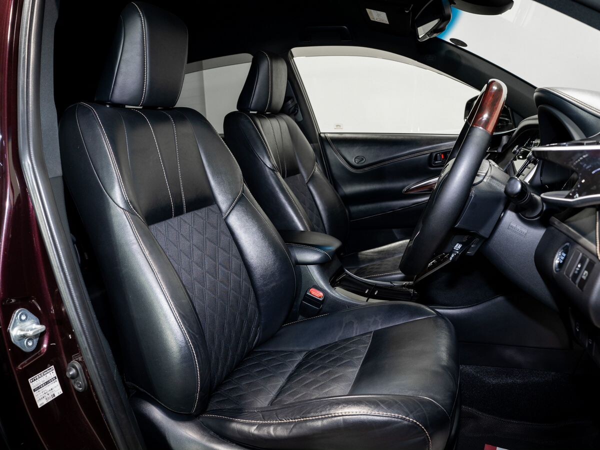 Toyota Harrier 2017 - фото автомобиля