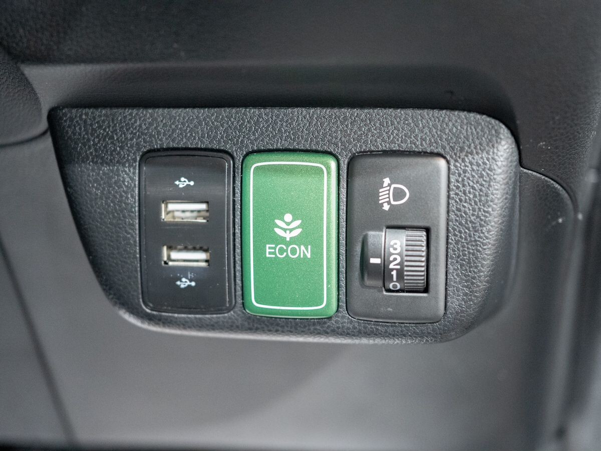 Honda Fit 2011 - фото автомобиля