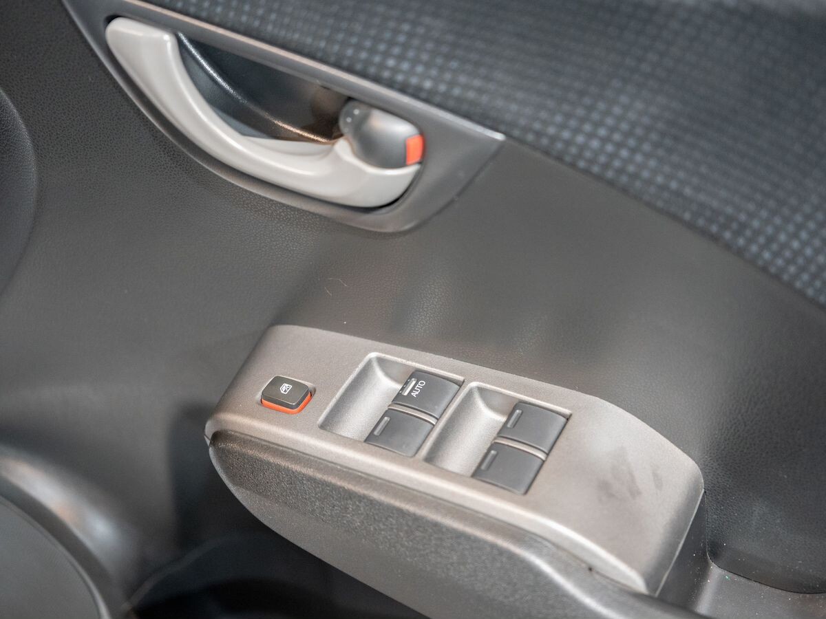 Honda Fit 2011 - фото автомобиля