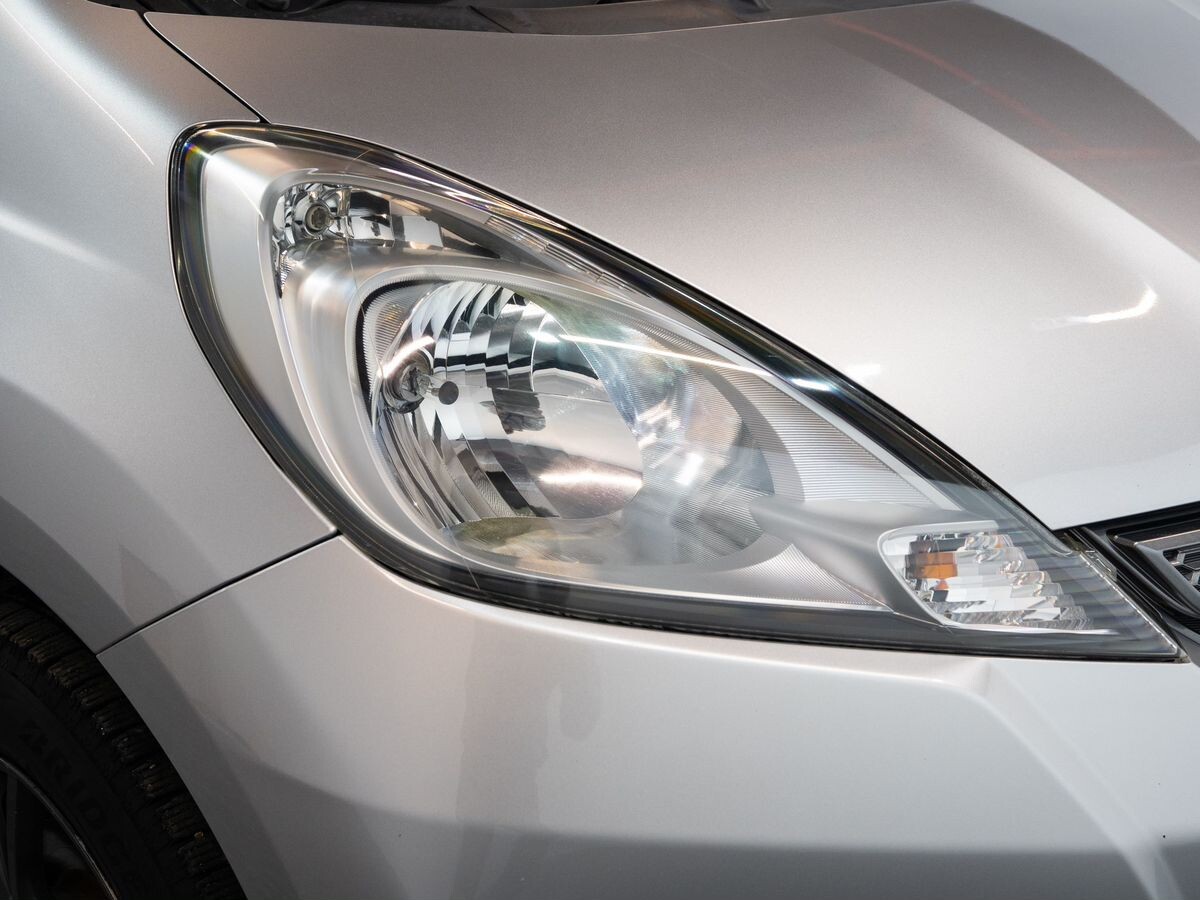 Honda Fit 2011 - фото автомобиля