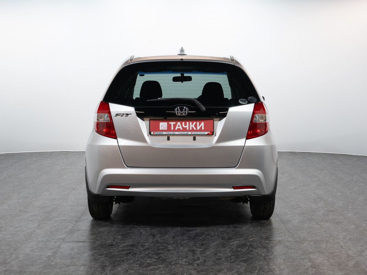 Honda Fit 2011 - фото автомобиля