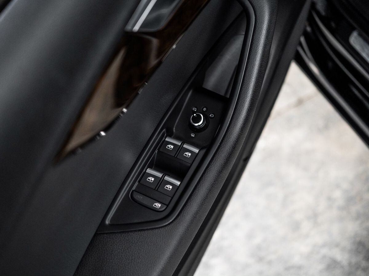 Audi A4 2016 - фото автомобиля