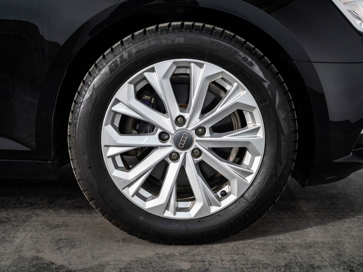 Audi A4 2016 - фото автомобиля