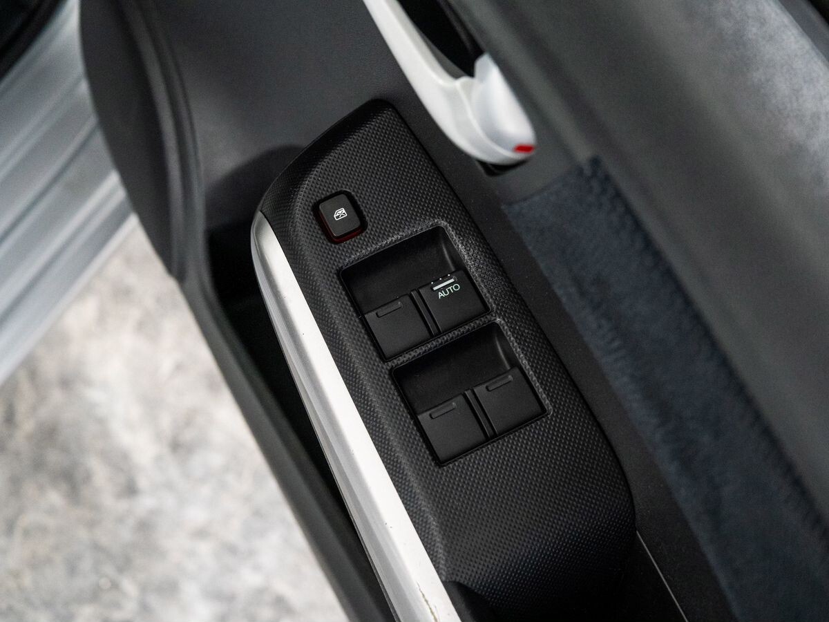 Honda Insight 2012 - фото автомобиля