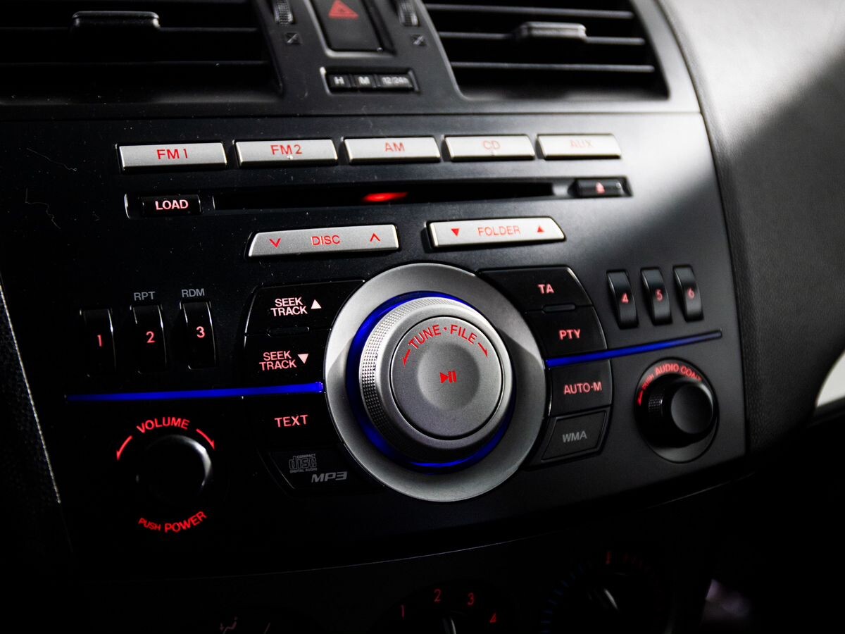 Mazda 3 2011 - фото автомобиля