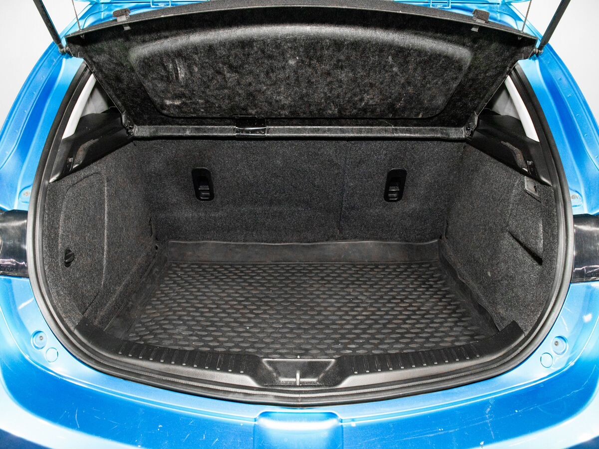 Mazda 3 2011 - фото автомобиля