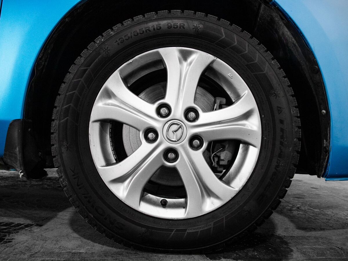 Mazda 3 2011 - фото автомобиля