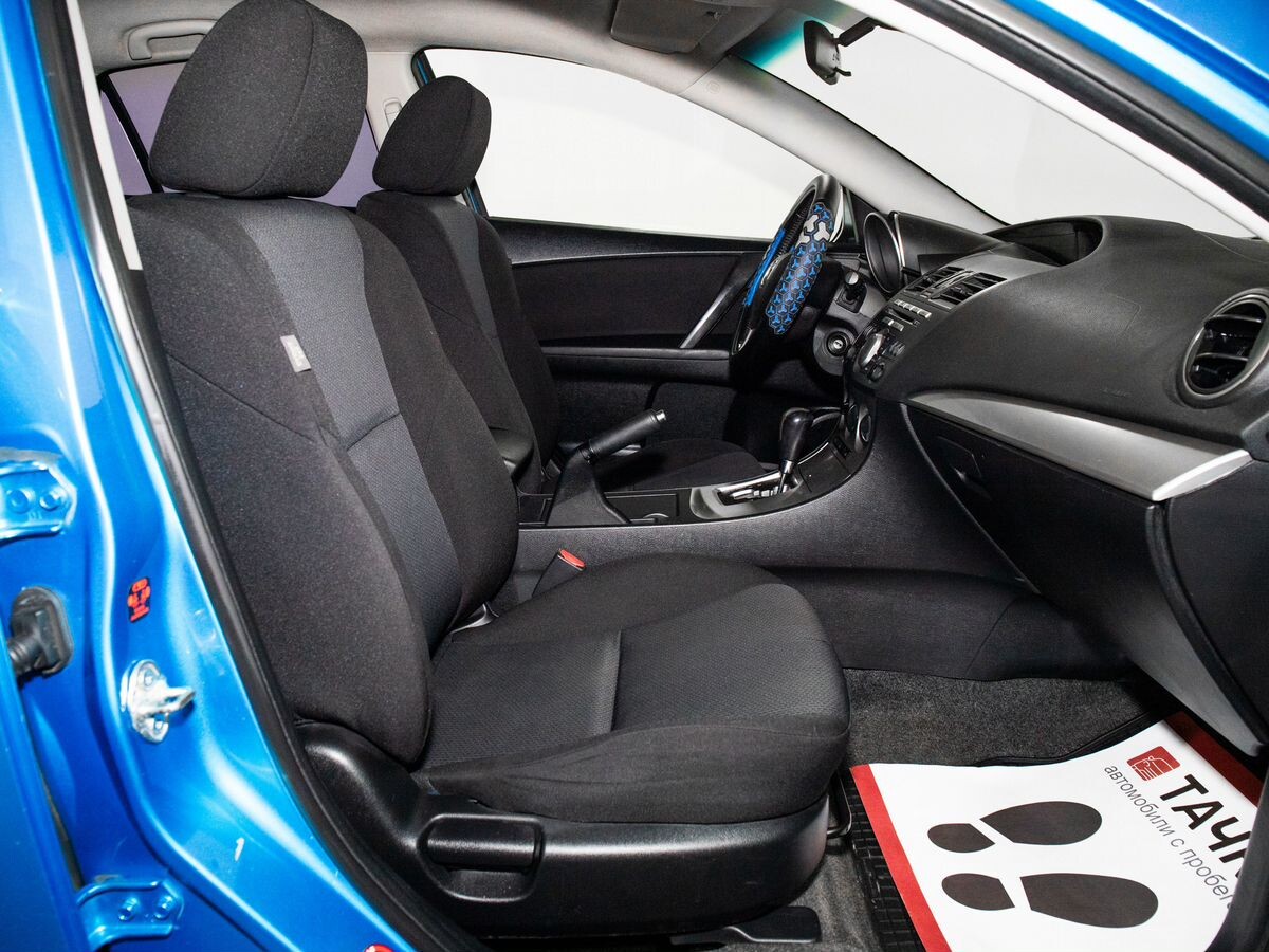 Mazda 3 2011 - фото автомобиля