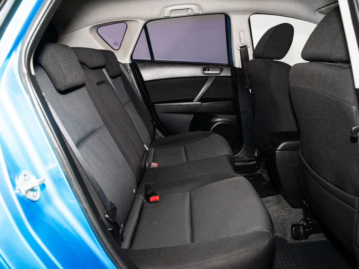 Mazda 3 2011 - фото автомобиля