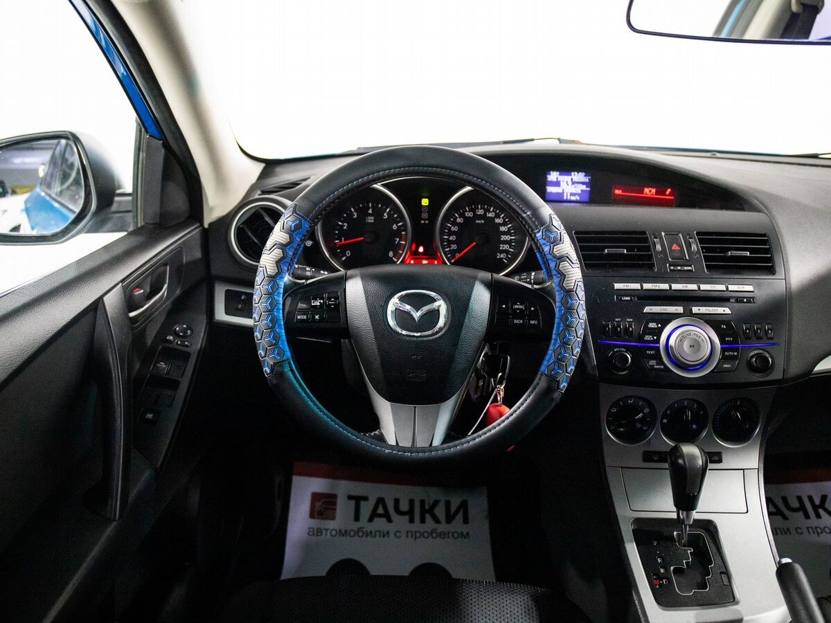 Mazda 3 2011 - фото автомобиля
