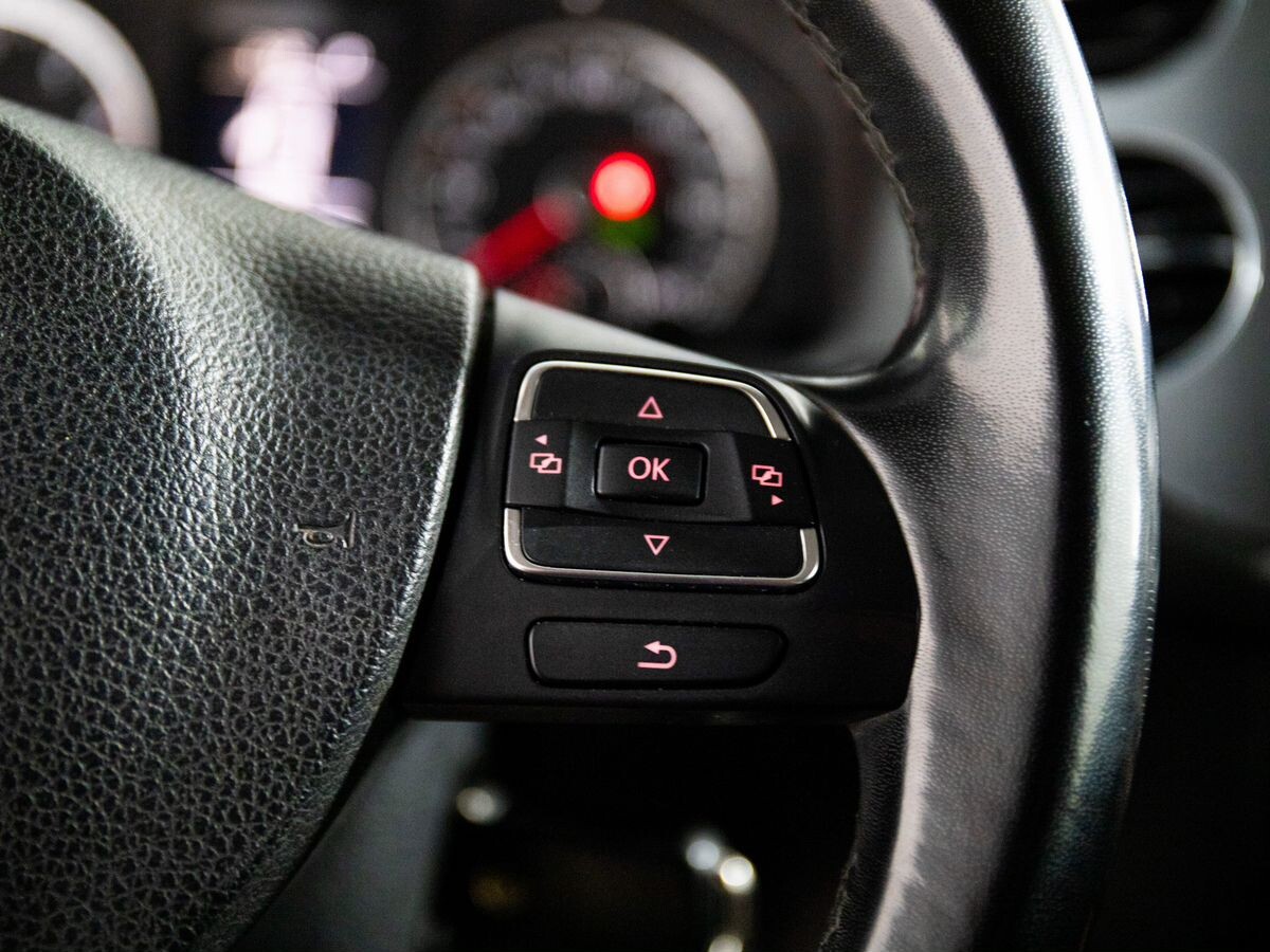 Volkswagen Tiguan 2014 - фото автомобиля