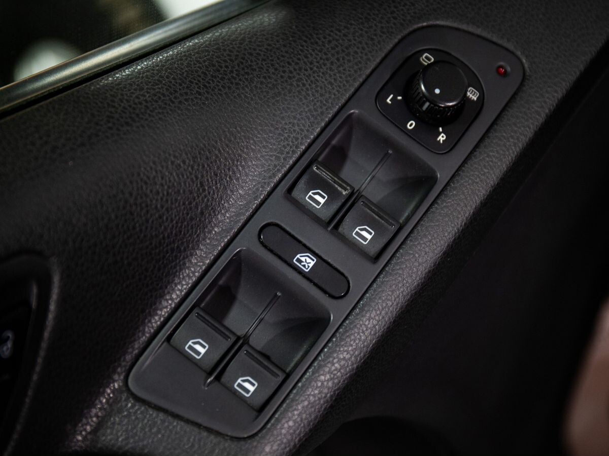 Volkswagen Tiguan 2014 - фото автомобиля