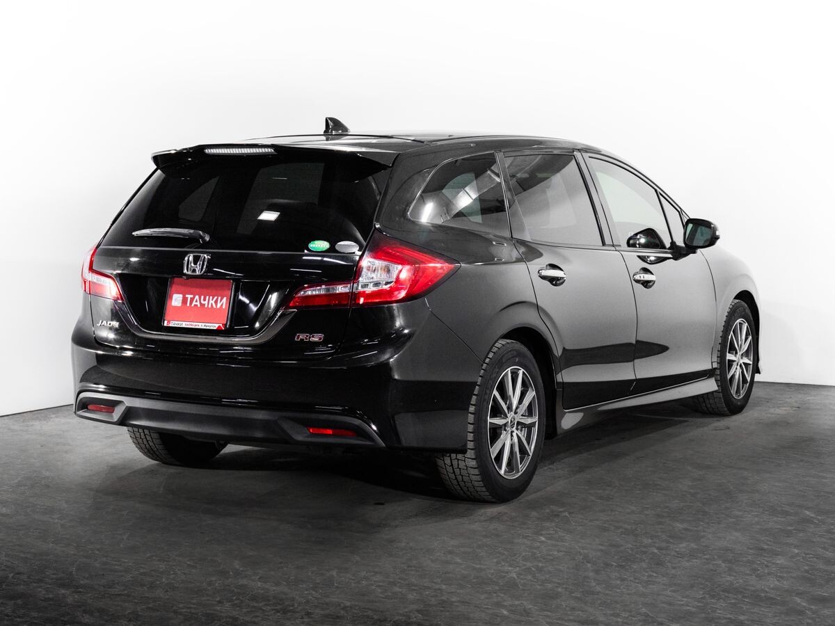 Honda Jade 2016 - фото автомобиля