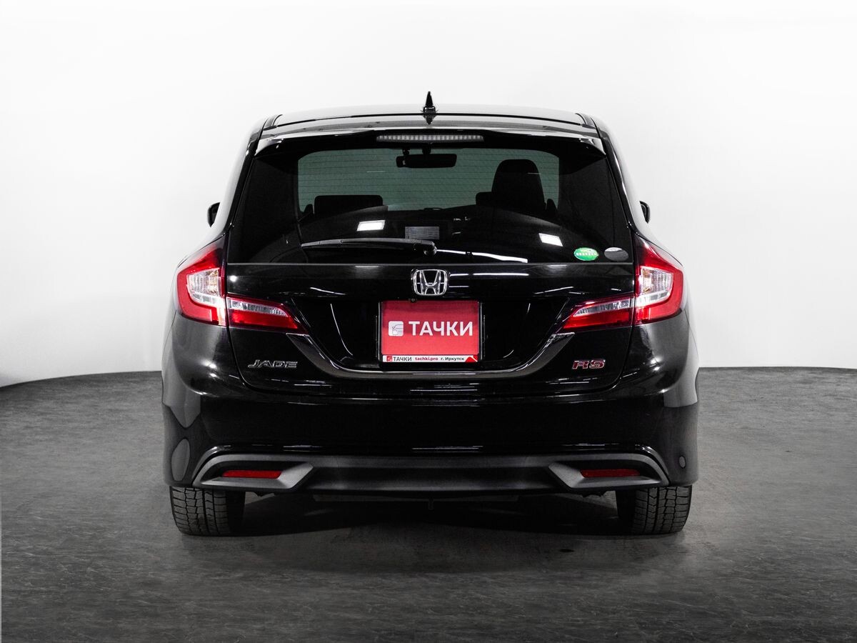Honda Jade 2016 - фото автомобиля