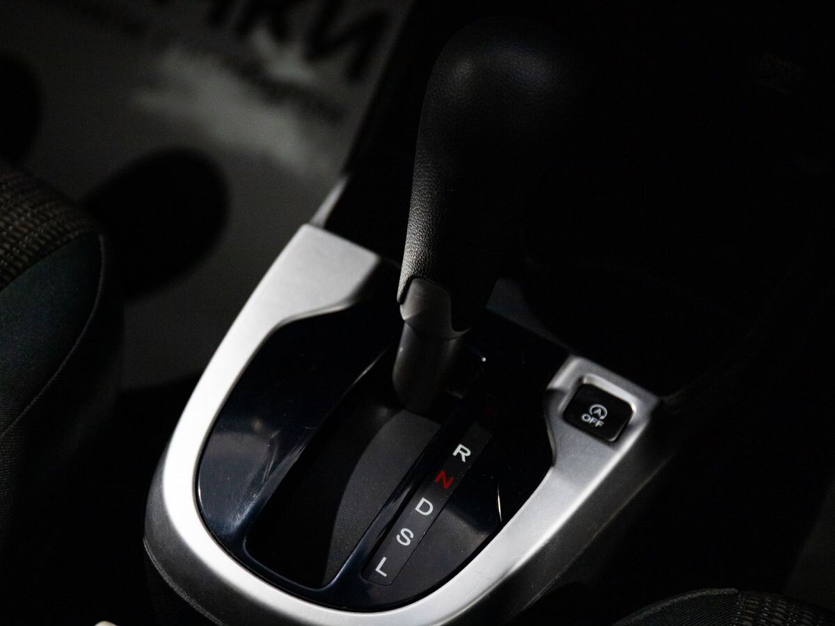 Honda Fit 2013 - фото автомобиля