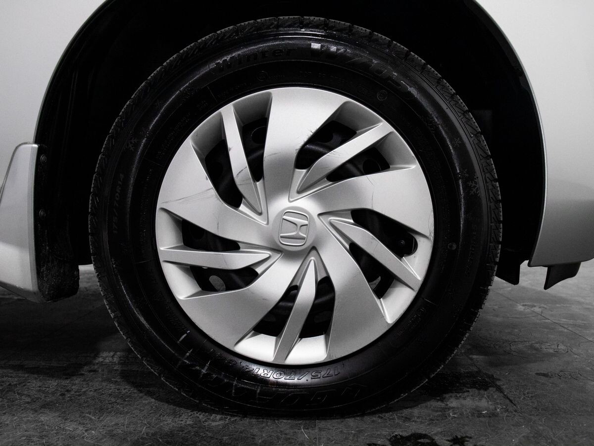 Honda Fit 2013 - фото автомобиля