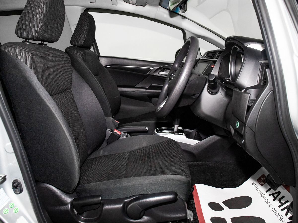 Honda Fit 2013 - фото автомобиля