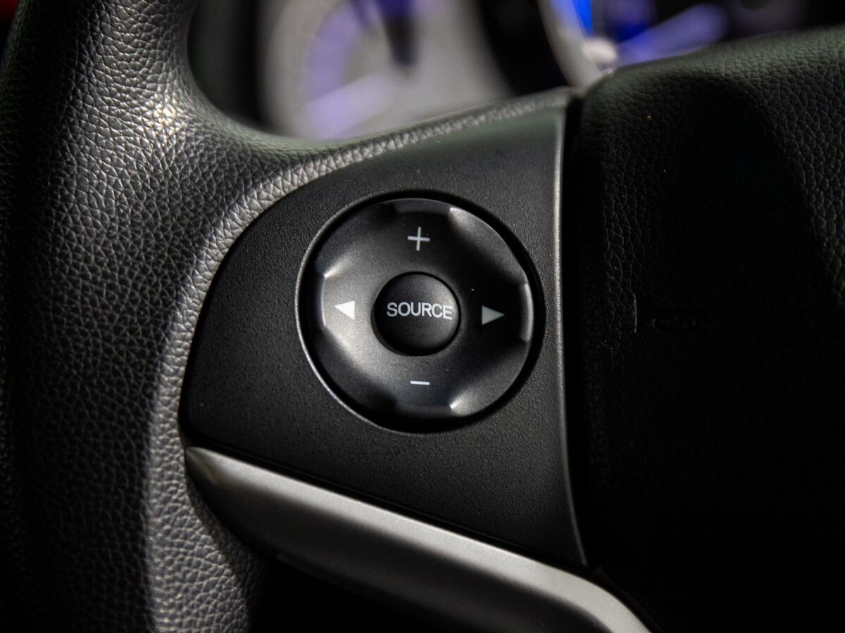 Honda Fit 2013 - фото автомобиля