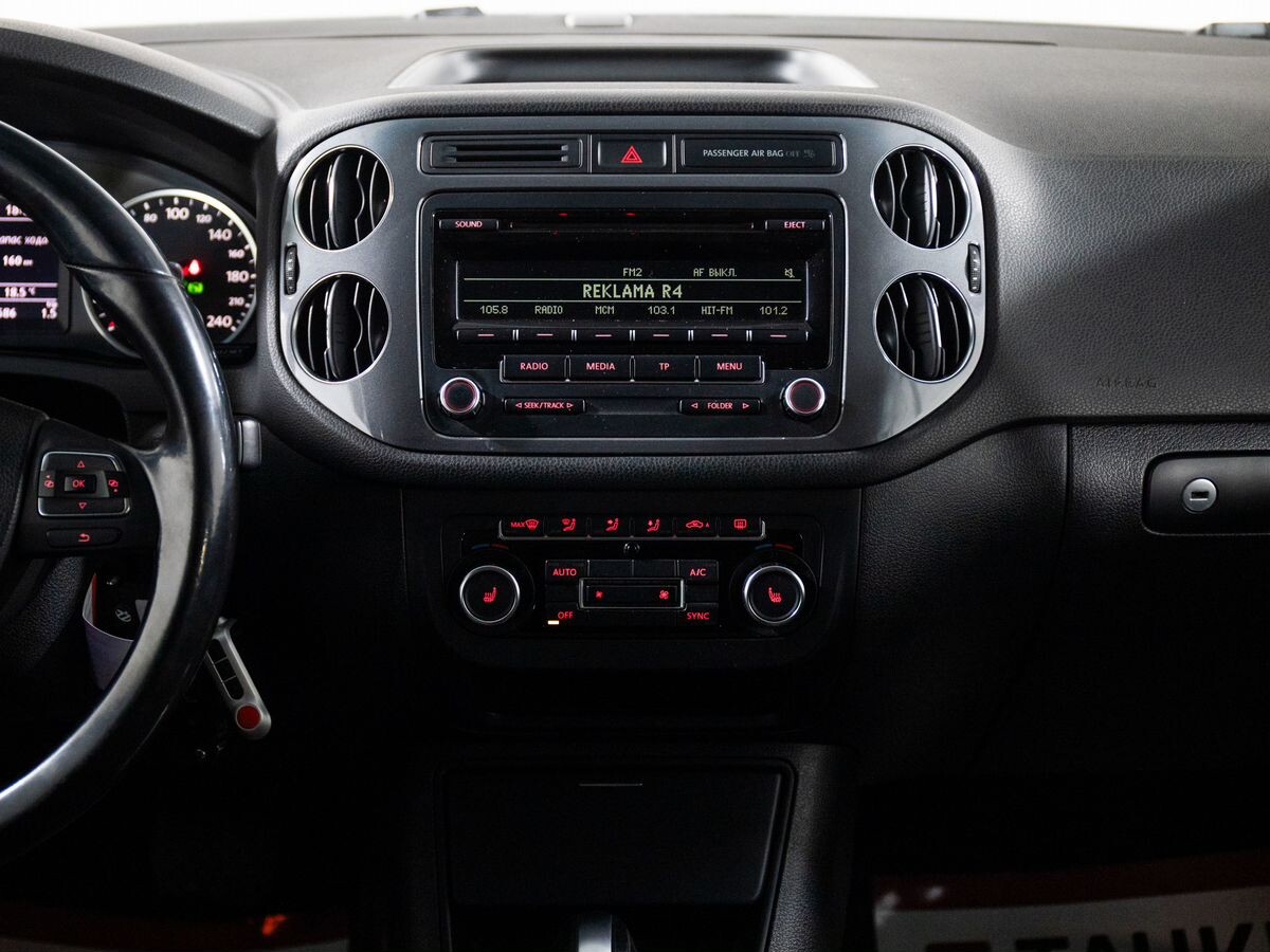 Volkswagen Tiguan 2013 - фото автомобиля