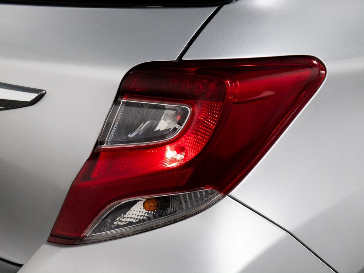 Toyota Vitz 2014 - фото автомобиля