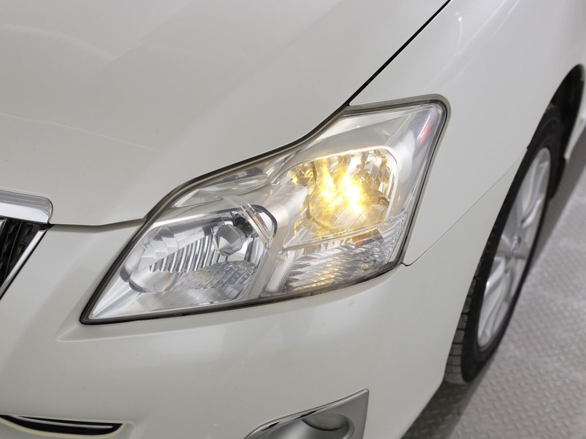 Toyota Premio 2012 - фото автомобиля