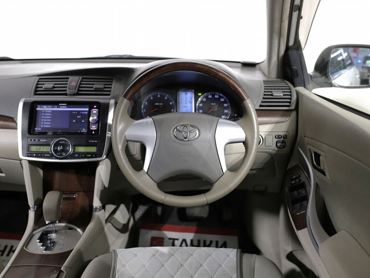 Toyota Premio 2012 - фото автомобиля