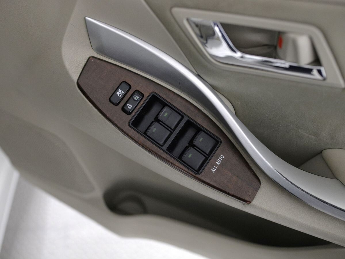 Toyota Premio 2012 - фото автомобиля