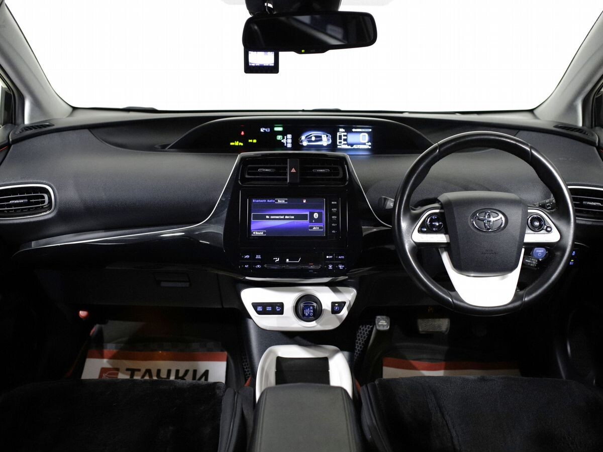 Toyota Prius 2016 - фото автомобиля