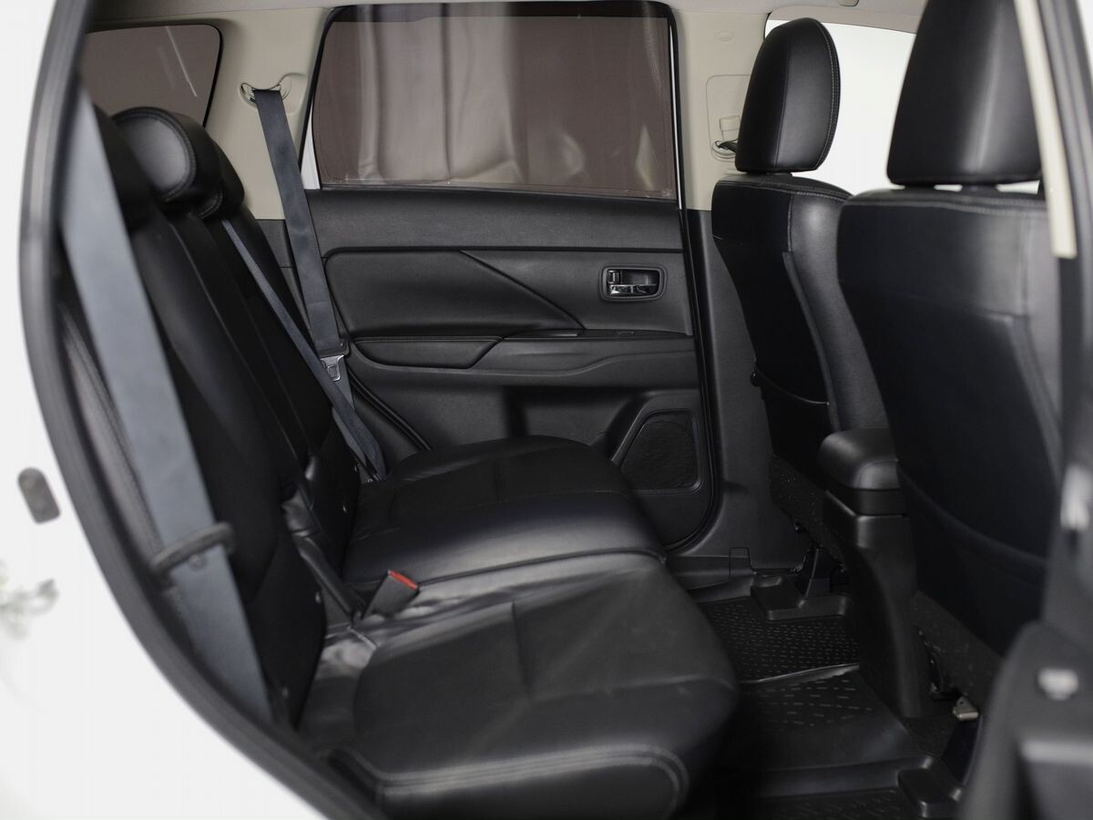 Mitsubishi Outlander 2015 - фото автомобиля