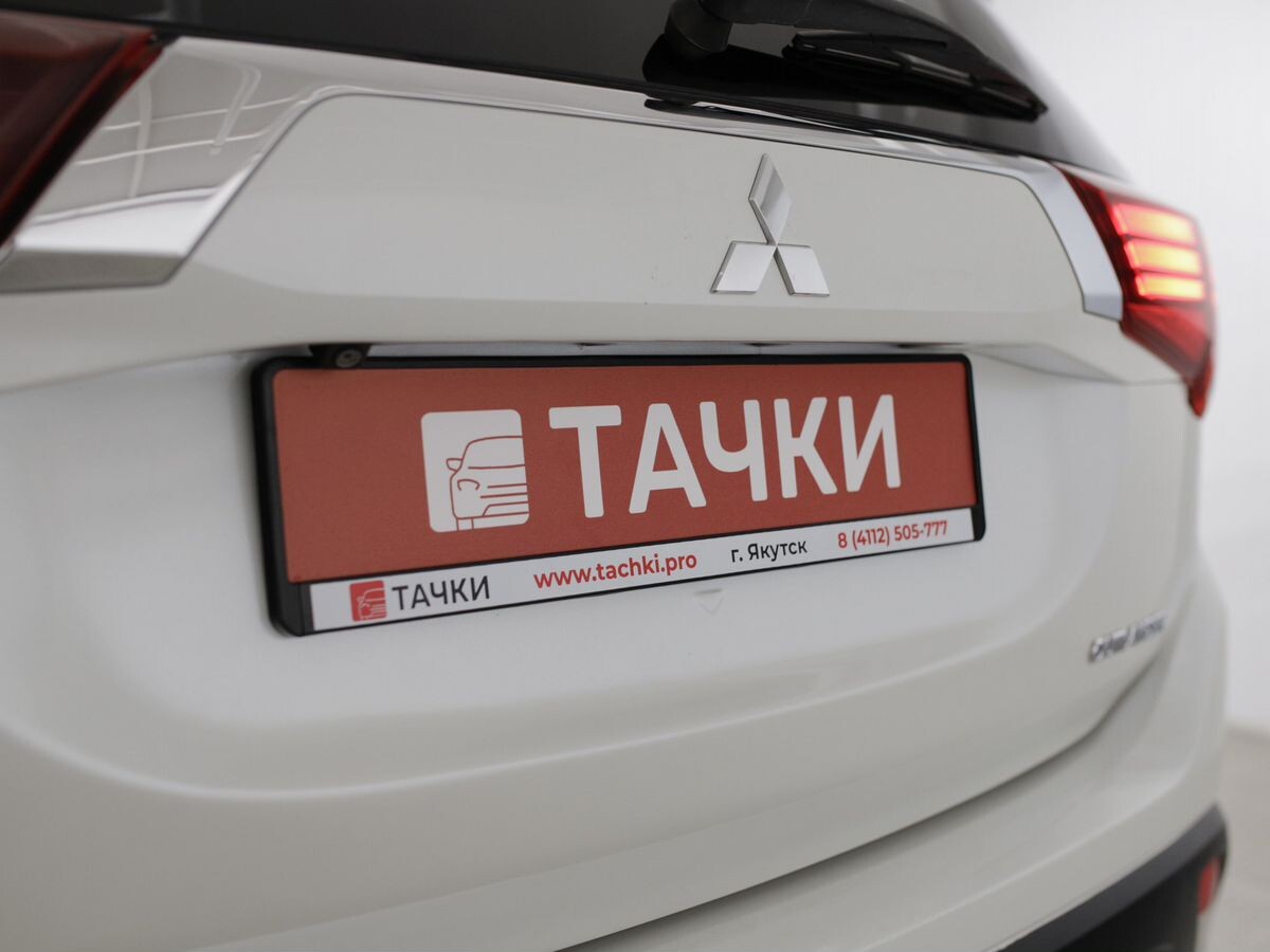 Mitsubishi Outlander 2015 - фото автомобиля