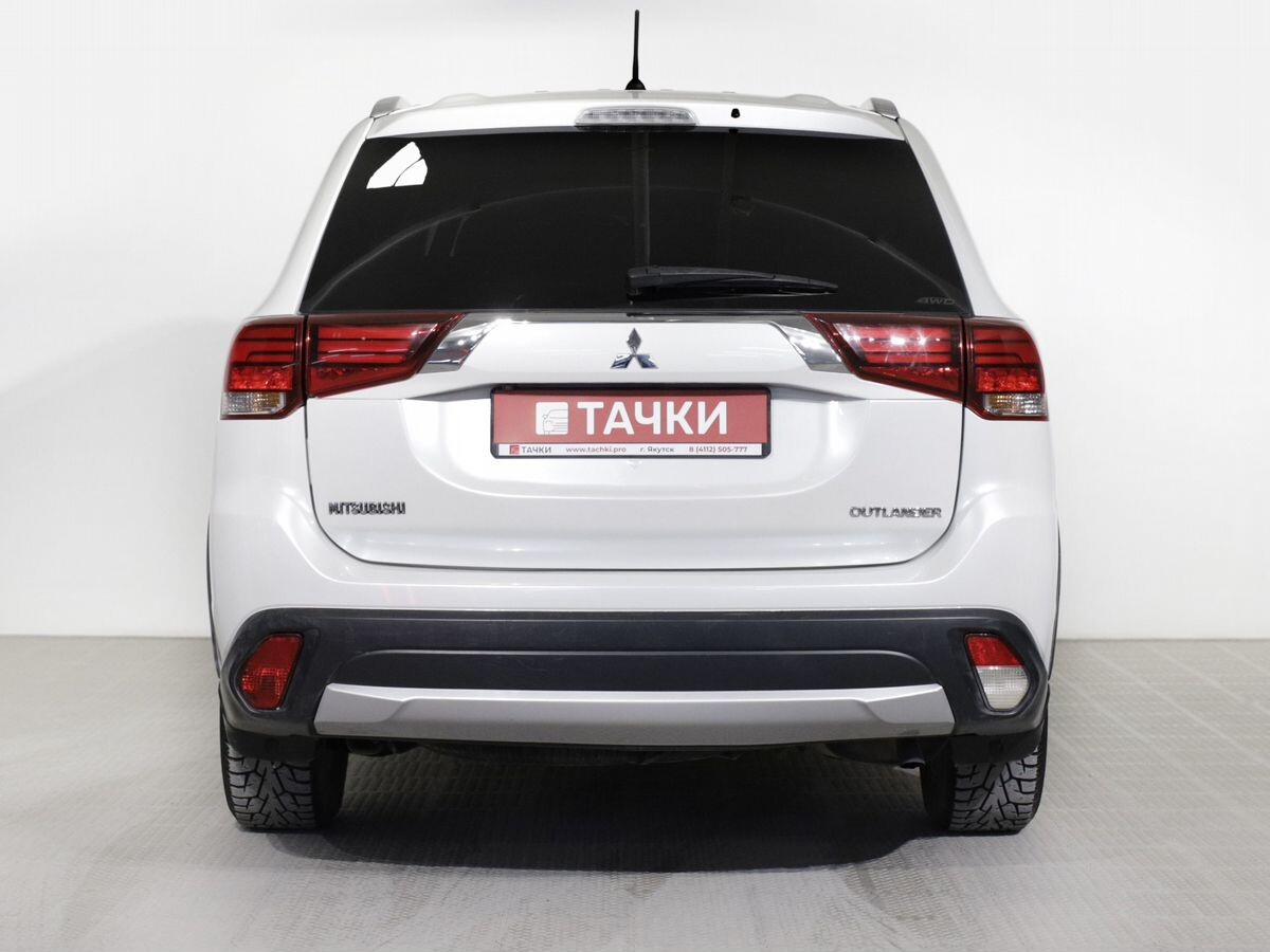 Mitsubishi Outlander 2015 - фото автомобиля