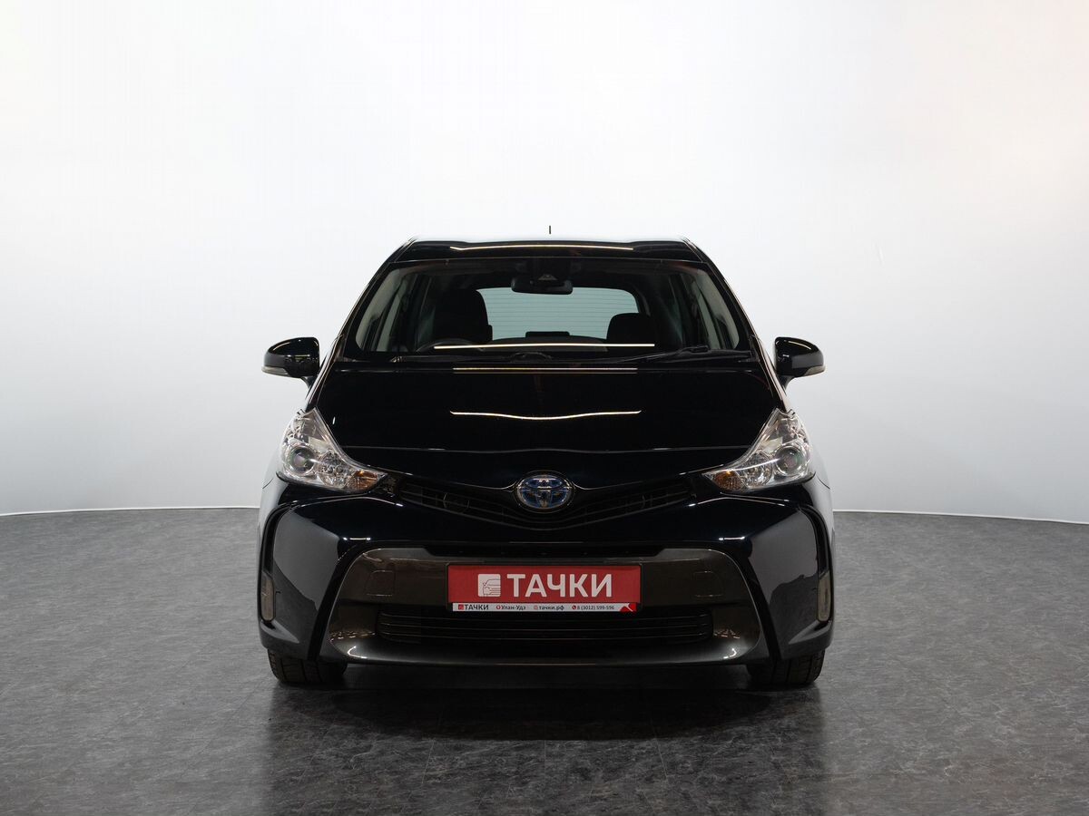 Toyota Prius Alpha 2019 - фото автомобиля