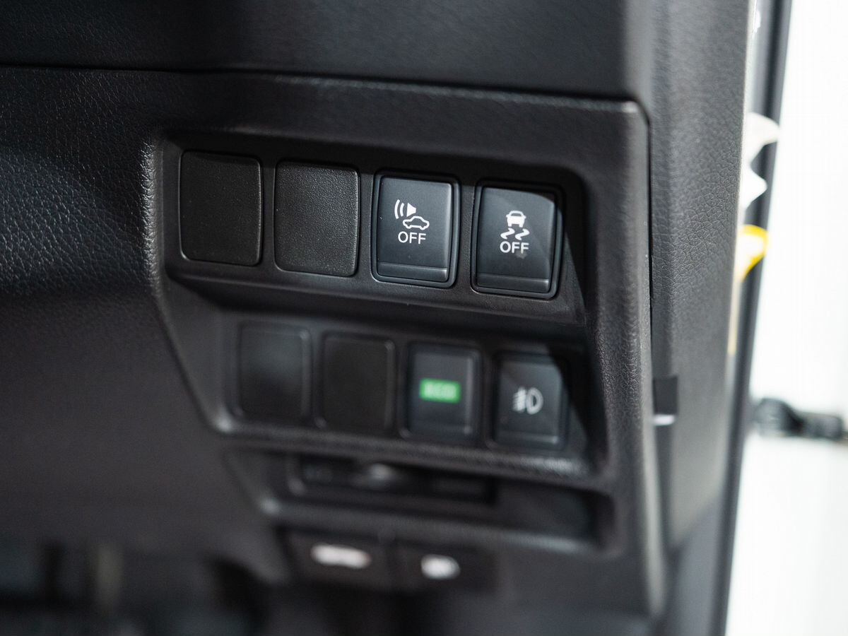 Nissan X-Trail 2015 - фото автомобиля