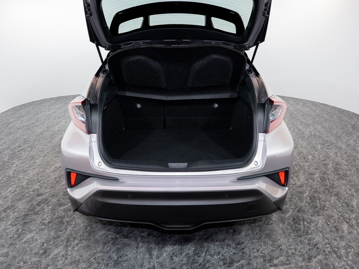 Toyota C-HR 2018 - фото автомобиля