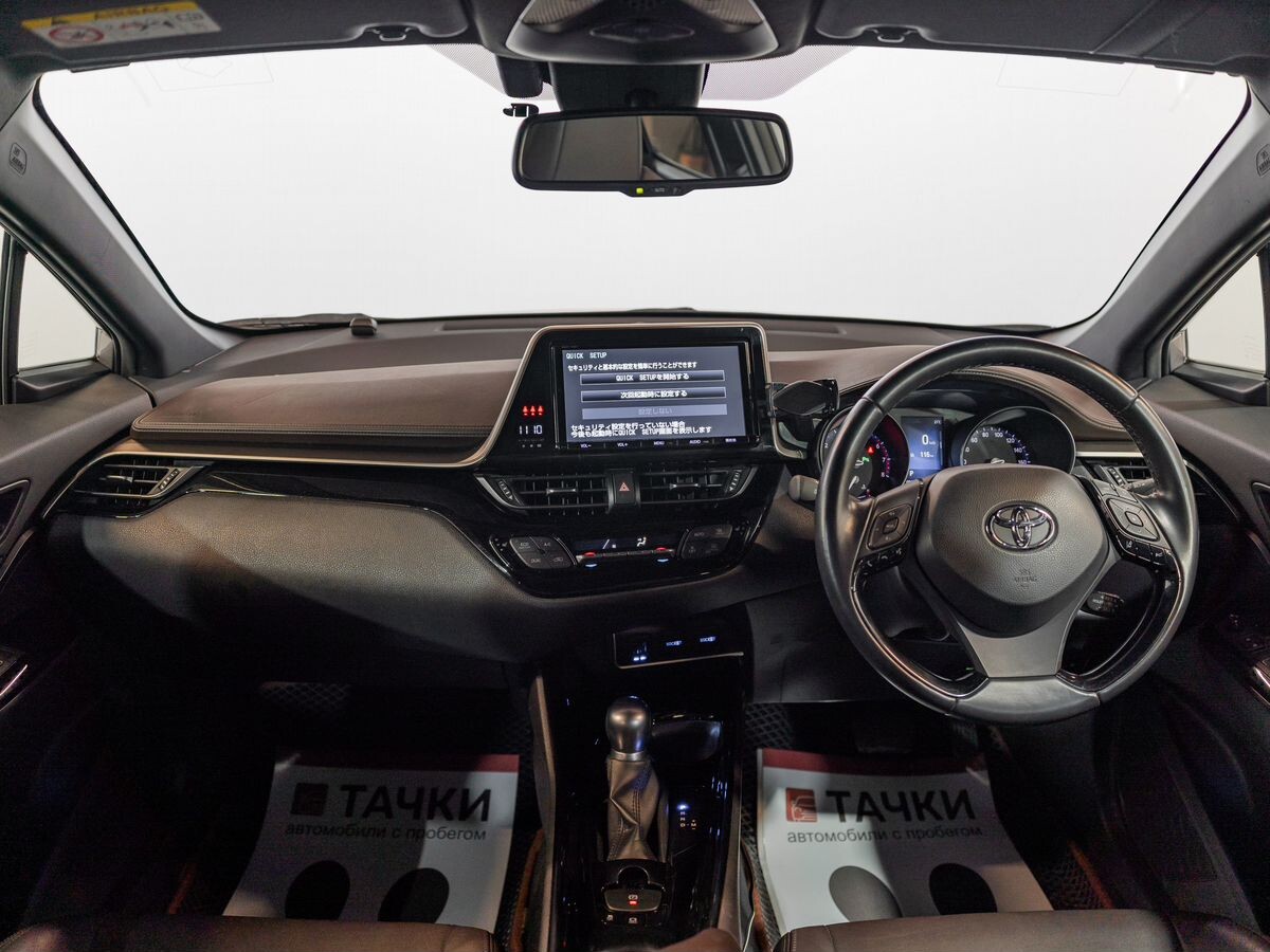 Toyota C-HR 2018 - фото автомобиля