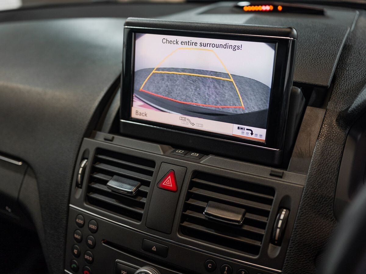 Mercedes-Benz C-Класс 2010 - фото автомобиля