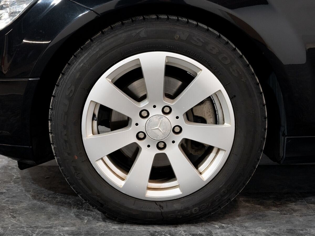 Mercedes-Benz C-Класс 2010 - фото автомобиля